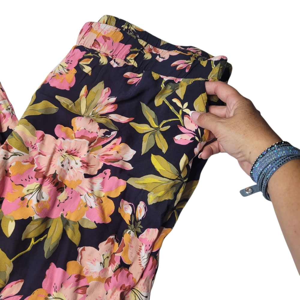 LOFT Black Floral Wide-Leg Pants - Picture 3 of 6